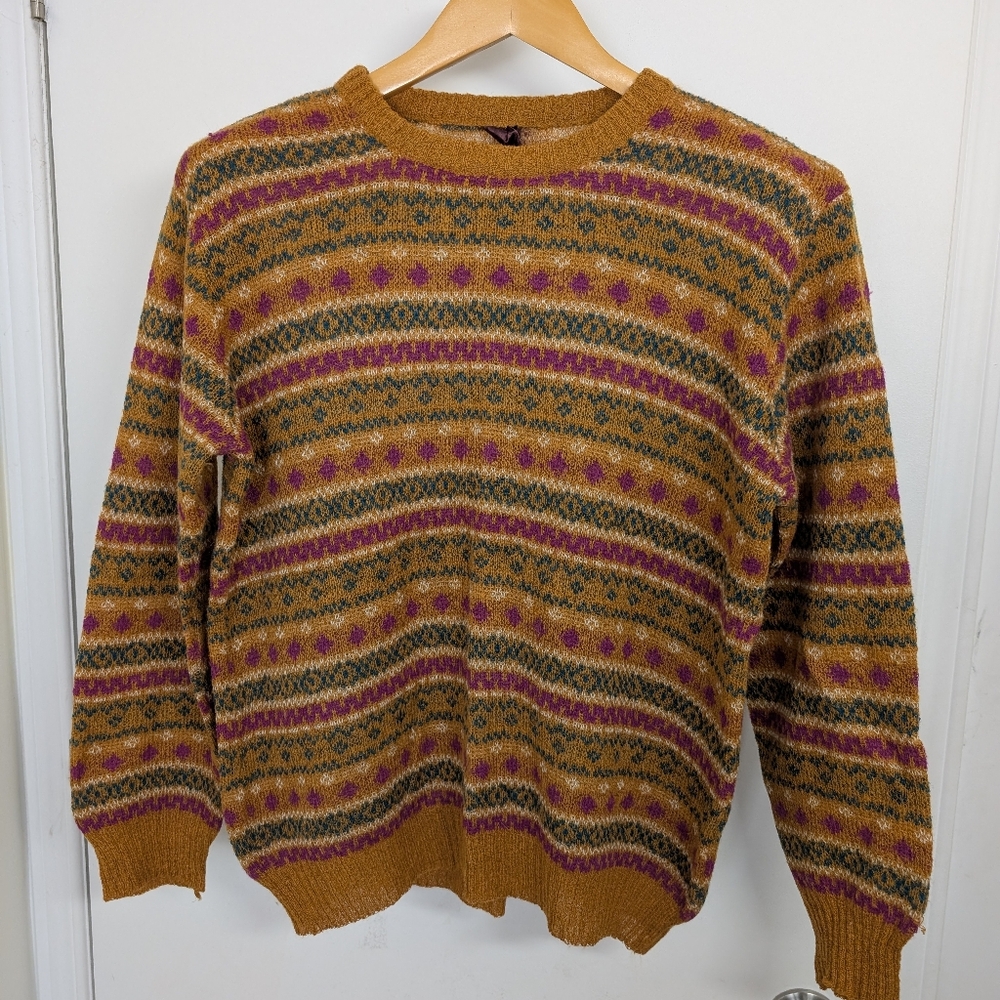 VINTAGE MULTI COLOR SWEATER SIZE MEDIUM